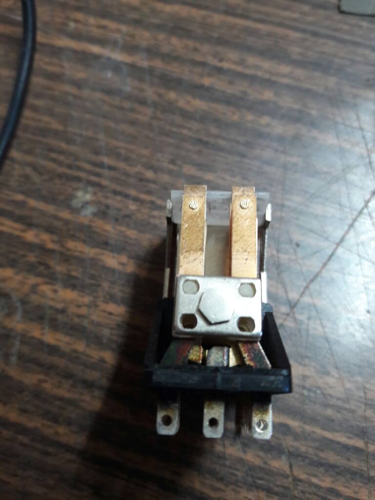 a22dc5ef4115e74c91abf78366bc15ae.jpg