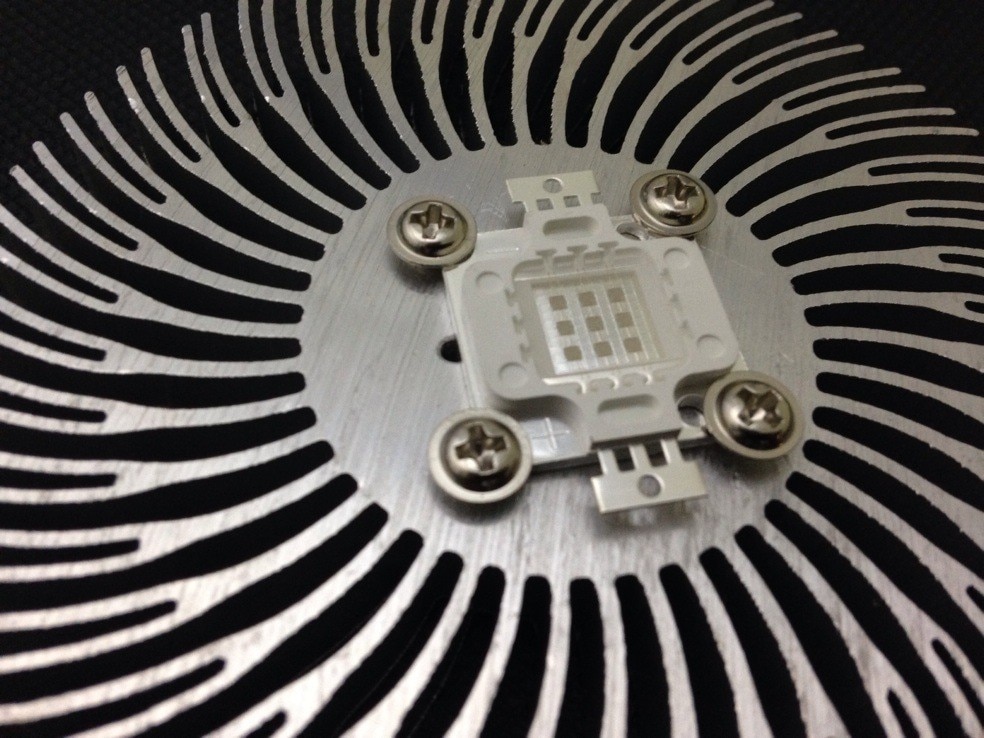 IY-b-font-font-b-led-b-font-font-b-Heatsink-b-font.jpg