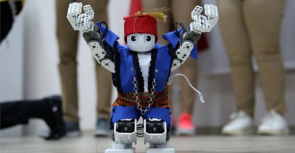 Harmandalı Oynayan Robot Avrupa Temsilcimiz Oldu